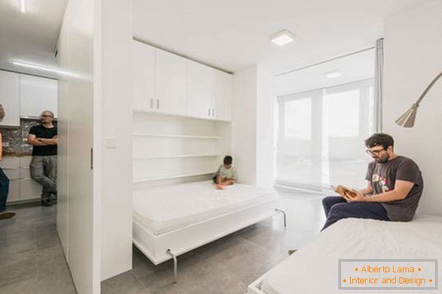 Uz pomoć zidnih transformatora možete napraviti 2 odvojene spavaće sobe