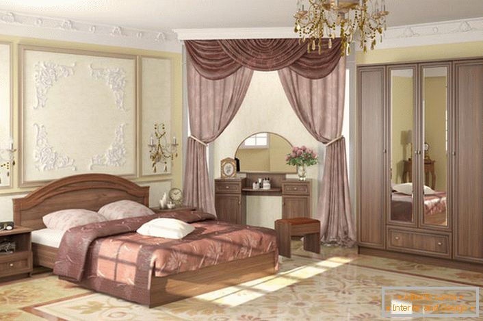 Elegantan modularni nameštaj u klasičnom stilu za plemenitu i luksuznu spavaću sobu.