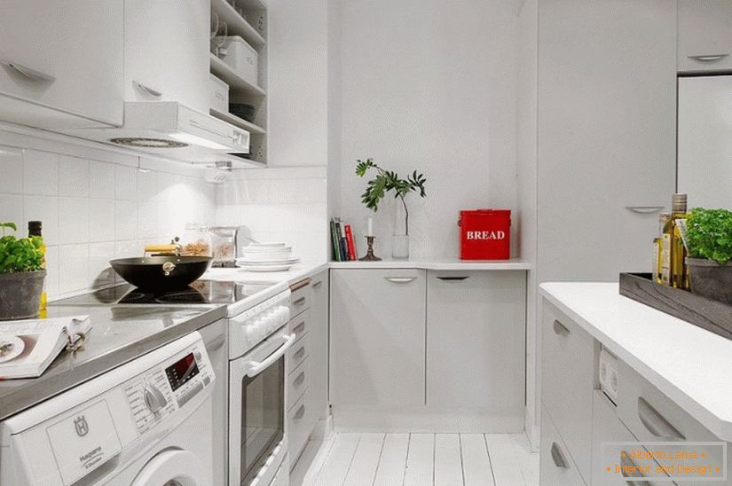 Kuhinja apartman-studio u skandinavskom stilu