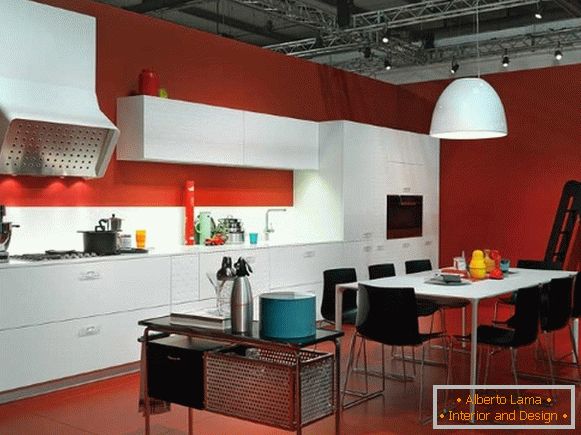 Dizajn crvene bele kuhinje foto 23