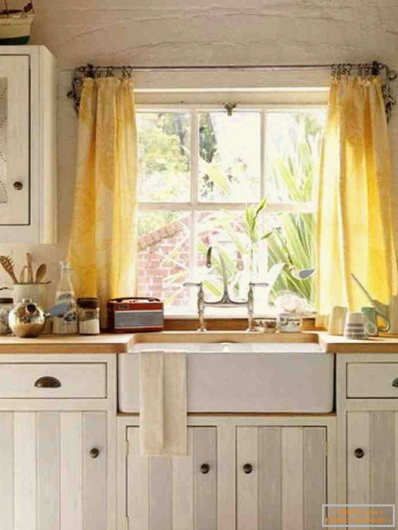 moderni-kuhinja-prozor-dekor-ideje