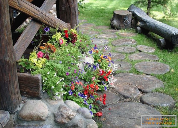 Uređenje vrta u bašti u prijatnom stilu u državi (52 fotografije)