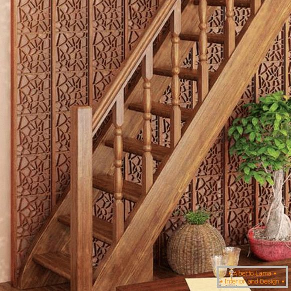 Predivan dizajn stubišta u privatnoj kući - fotografija drvenog modela
