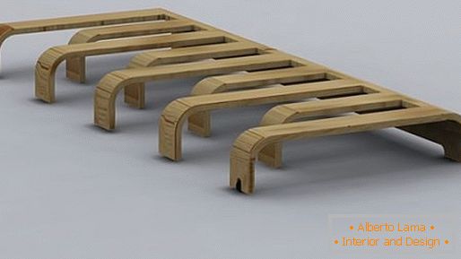 Rešetkasta drvena postelja