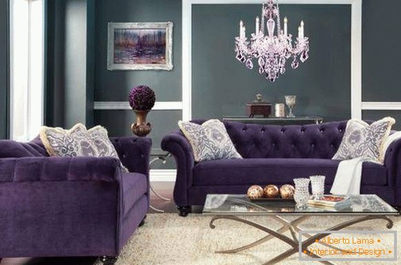 Velvetska sofa u ljubičastoj boji