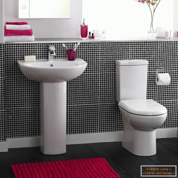 Kupatilo od prirodnih nijansi izgleda atraktivno i pogodno za kreiranje različitih stilskih koncepata.