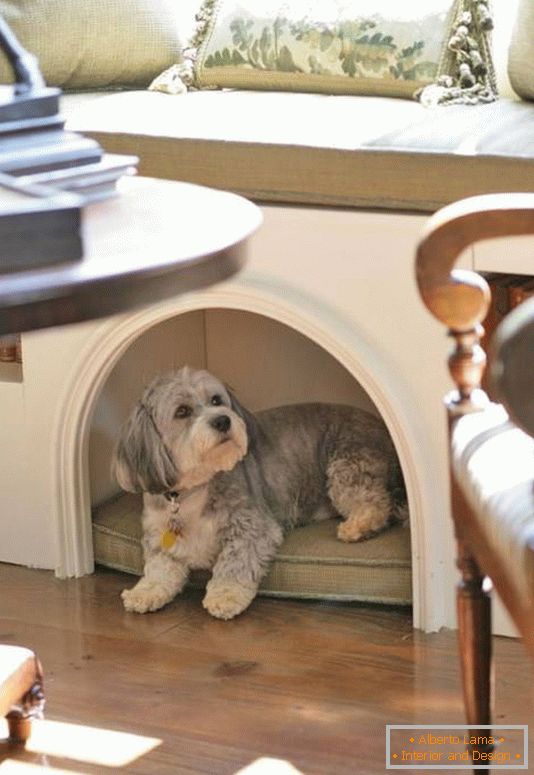Udobna kuća za psa u stanu
