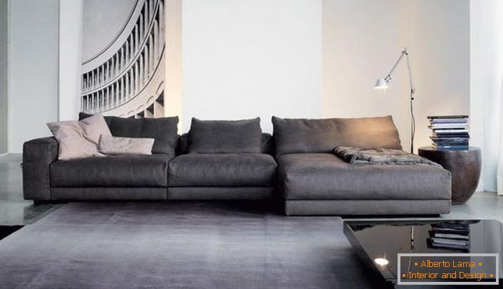 Udobne modularne sofe za unutrašnjost dnevne sobe u stilu minimalizma. Vrećasti modularni dizajnirami olakšavaju rigoroznu prostranu dnevnu sobu.