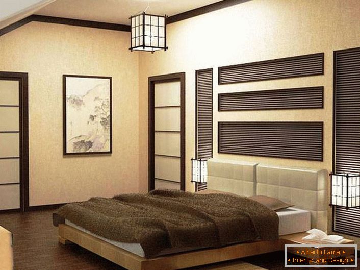Spavaća soba u stilu japanskog minimalizma ukrašena je bež i smeđim tonovima. Pažnja se privlači uređaji za osvetljenje. Plafonski lusteri se izrađuju u jednoj izvedbi sa lampama u krevetu. 