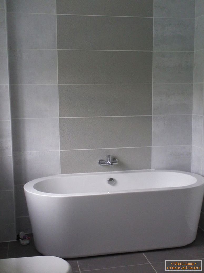 top-četrdeset-ideje-sivo-kupatilo-pločice-dizajnerske-male-prostor-dodano-ovalne-kad-za-uređenje-soba sive-kupatilo-ideje