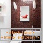 Mozaik burgunda sjenka u dizajnu toaleta