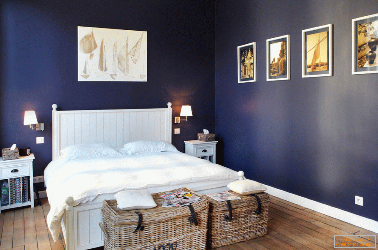Plavi zidovi u spavaćoj sobi