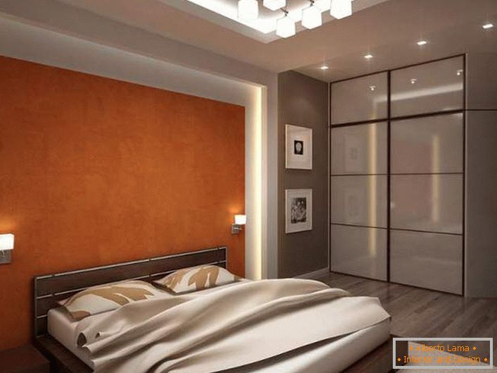 Funkcionalna spavaća soba sa dobro odabranim osvjetljenjem napravljena je sivim i laganim bežičnim tonovima. 