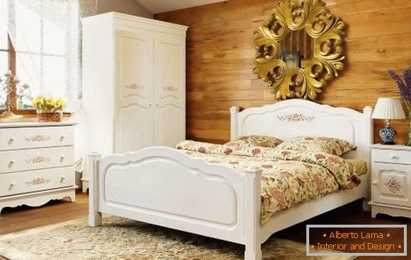 Krevet, garderoba, komoda i drugi namještaj u stilu Provence za spavaću sobu