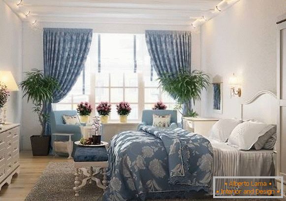 Romantična spavaća soba Provansa - dizajn fotografija u bijeloj i plavoj boji