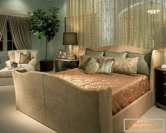 Luksuzne prozirne zavese sa uzorkom u dizajnu spavaće sobe