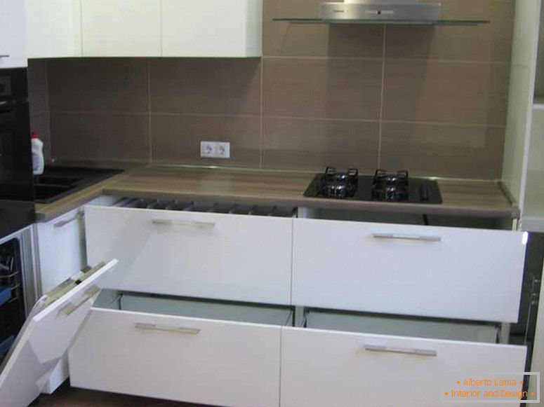 Tako možete koristiti modularni kuhinjski namještaj za dizajniranje radne površine sobe.
