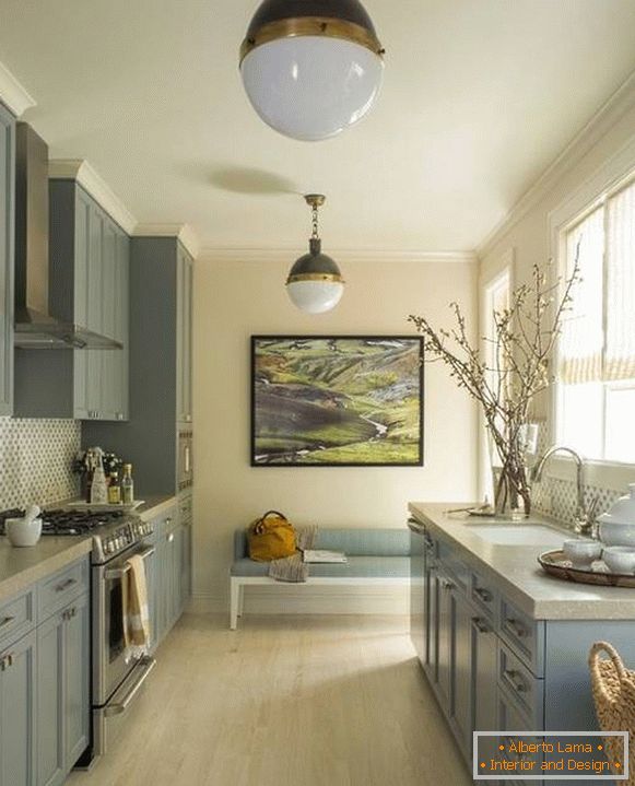 Siva plava kuhinja u unutrašnjosti fotografije